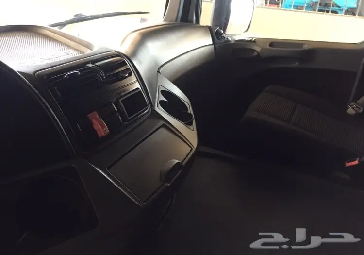 للبيع اكتروس 1841 موديل 2009 بطاقه جمركيه جده (image 21)