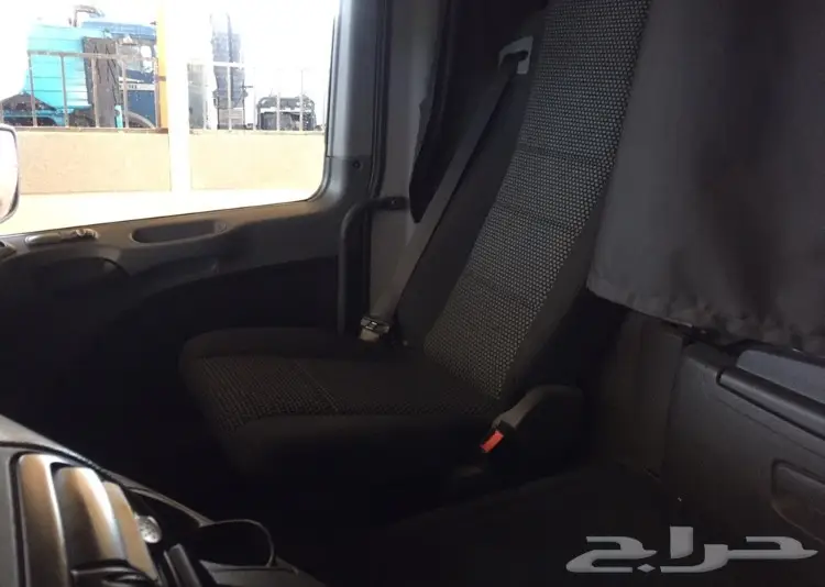 للبيع اكتروس 1841 موديل 2009 بطاقه جمركيه جده (image 18)