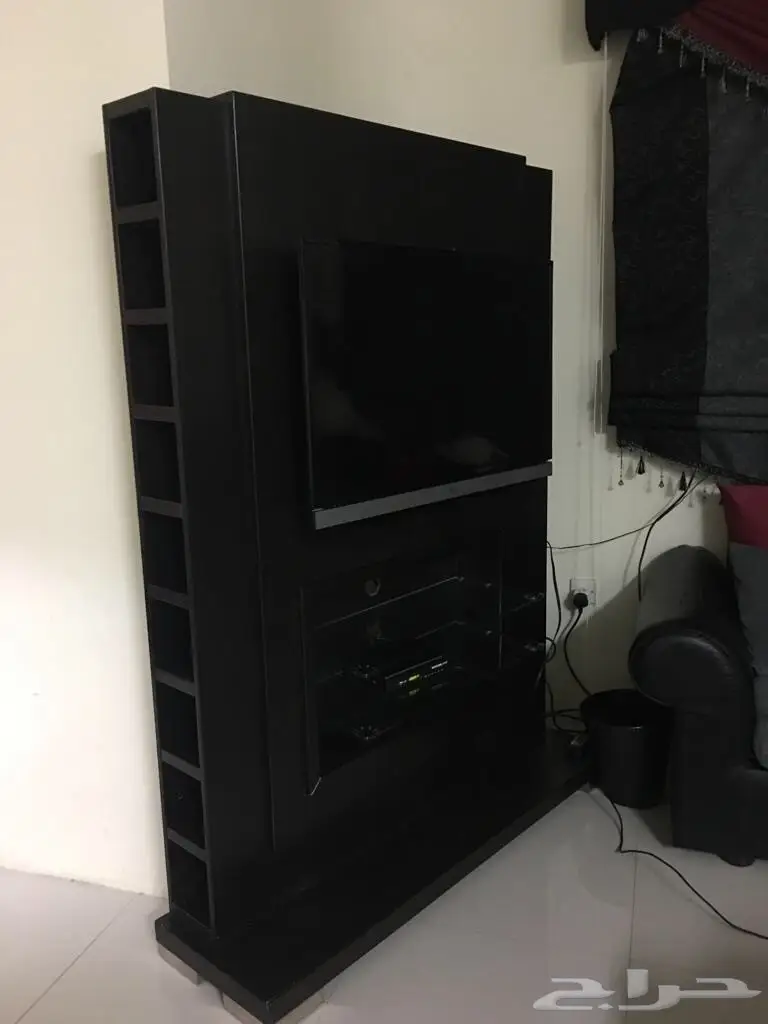 مكتبة تلفزيون للبيع 