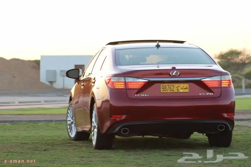 اصطبات لكزس es 2015