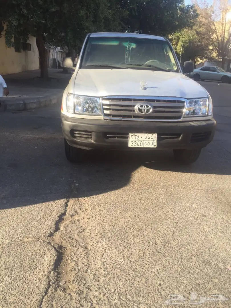 جيب لاندكروزر موديل 2000 نص فل  (image 1)