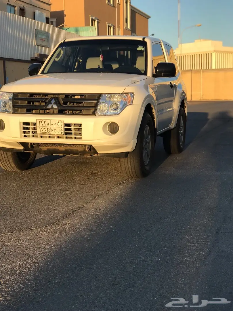 للبيع باجيرو باب واحد 2014