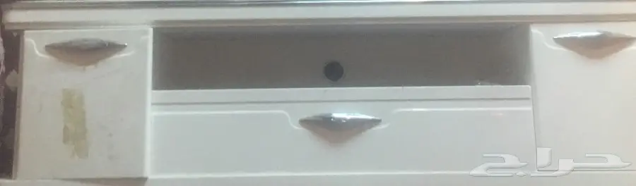 للبيع مكتبة تلفزون ارضي الون ابيض  (image 1)