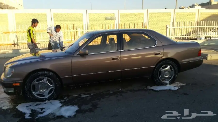 لكزس LS 400 (image 1)