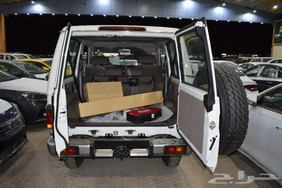 تويوتا لاندكروزر ربع (كبسوله) 2018 سعودي (image 11)