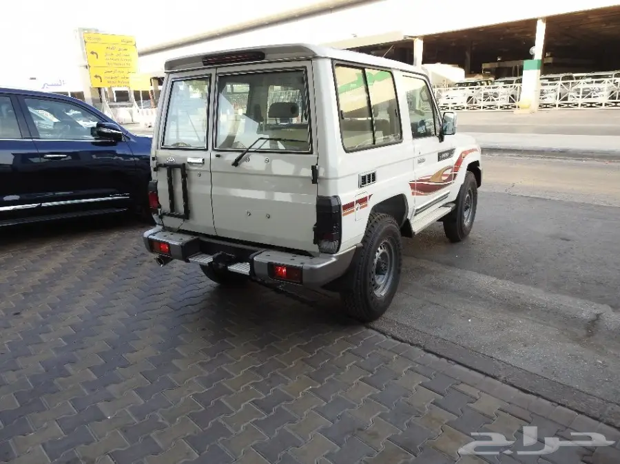 تويوتا ربع سلق بريمي ونش موديل 2018  (image 12)