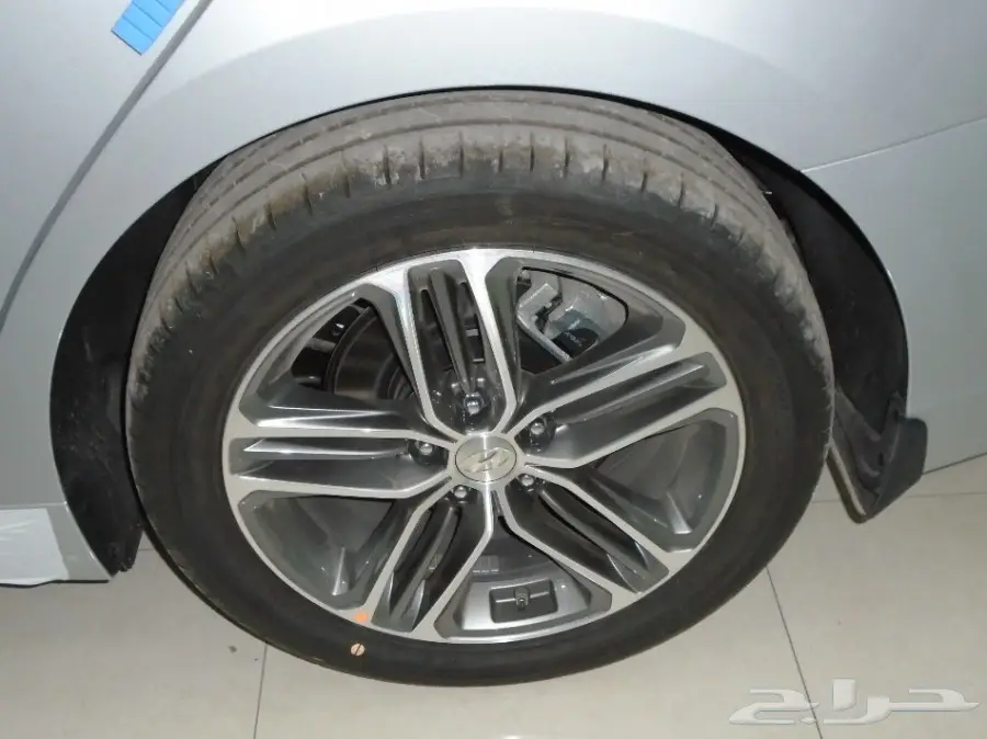 هيونداى ازيرا نص فل  موديل 2018  (image 15)