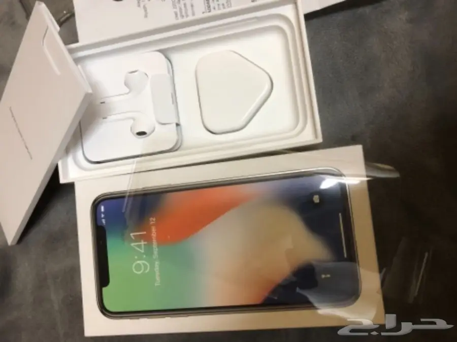 iPhone X 64GB - أبيض فضي - عرض مميز! (image 2)