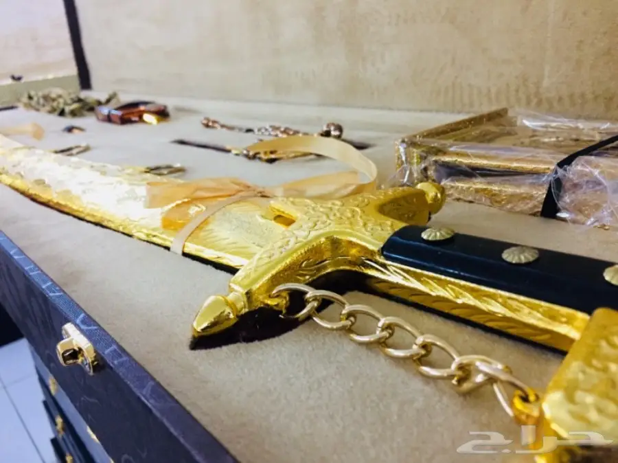 طقم هدية فاخر ويجمل بسعر حصري شاهد الصور  (image 1)