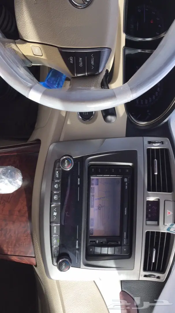 للبيع افالون موديل 2012 فل كامل  (image 17)