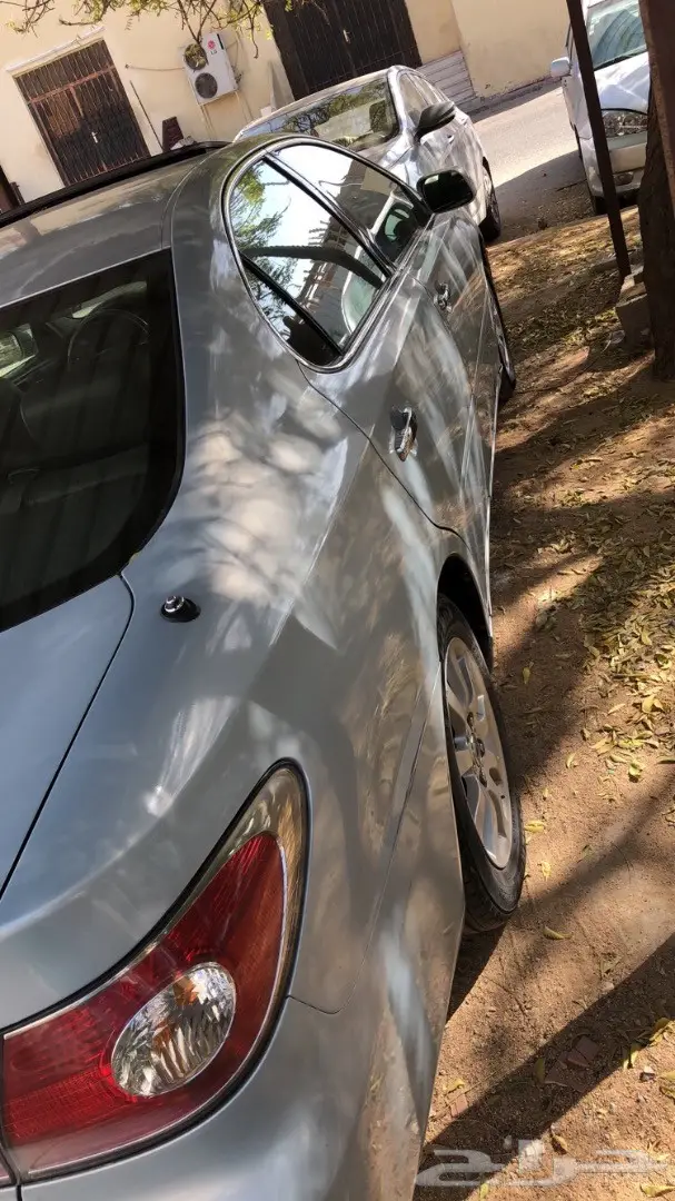 لكزس للبيع او البدل  