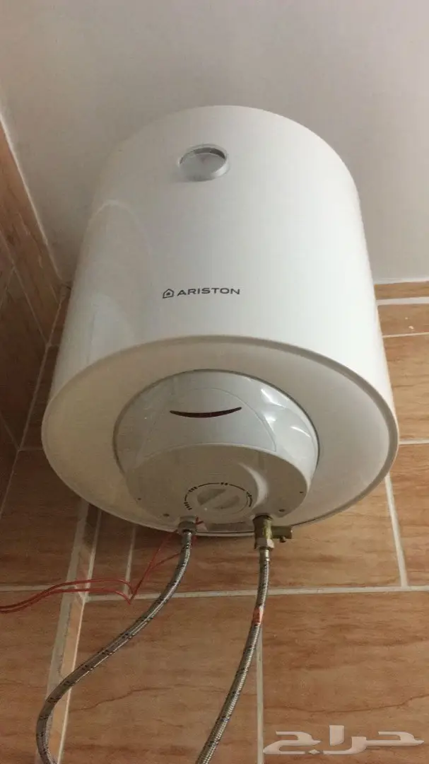 سيارة وأثاث نظيف للبيع (image 4)