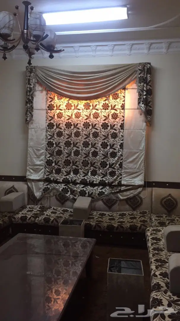 للبيع كنب 4-4شبه جديد (image 8)