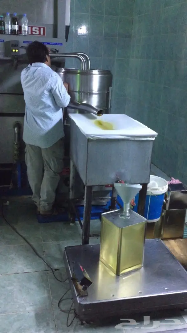 زيت زيتون عصرة اولى على البارد عضوي شرط