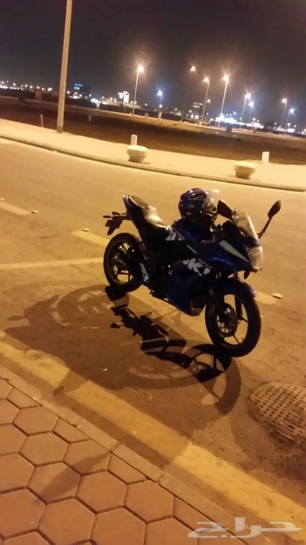 تعليم قيادة الدراجة النارية