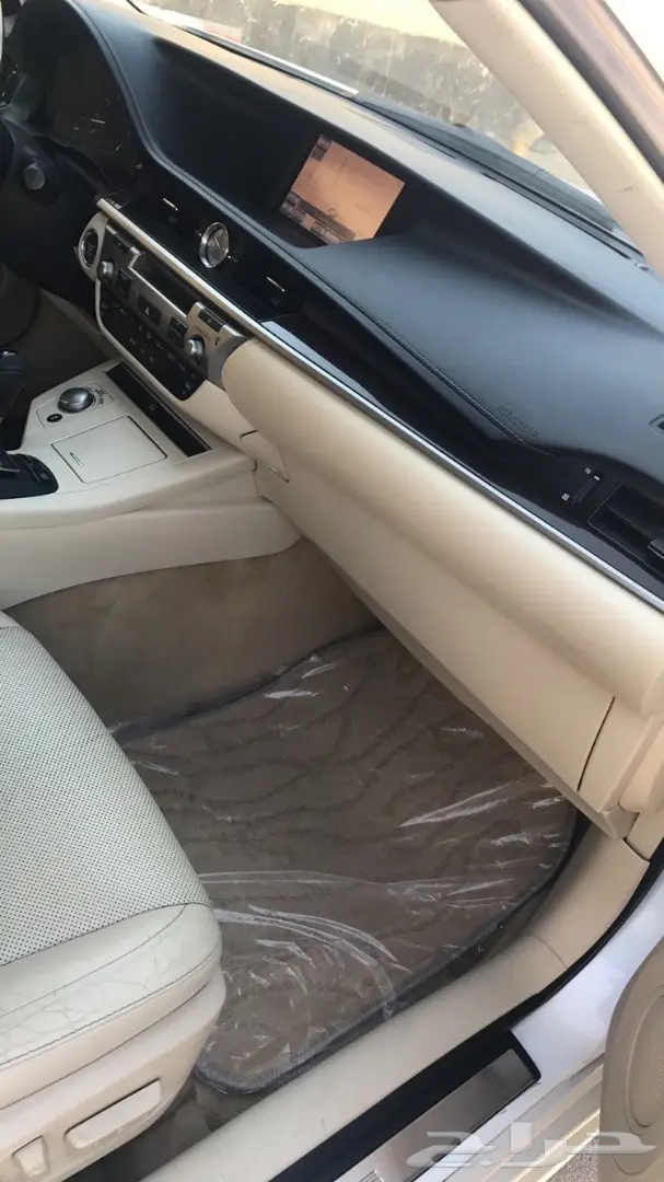 للبيع لكزس ES350 لؤلؤي 2013 تم وضع الحد (image 21)