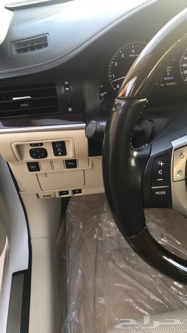 للبيع لكزس ES350 لؤلؤي 2013 تم وضع الحد (image 32)