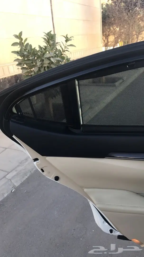 للبيع لكزس ES350 لؤلؤي 2013 تم وضع الحد (image 36)