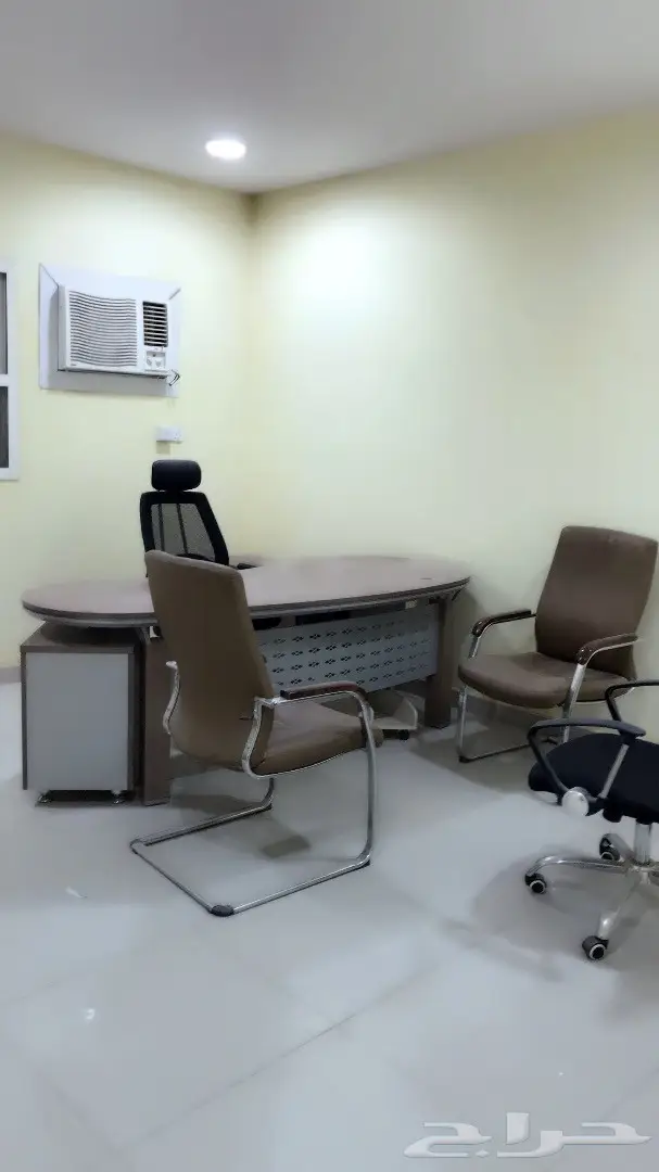 اثاث مكتبي ومكيفات  (image 1)