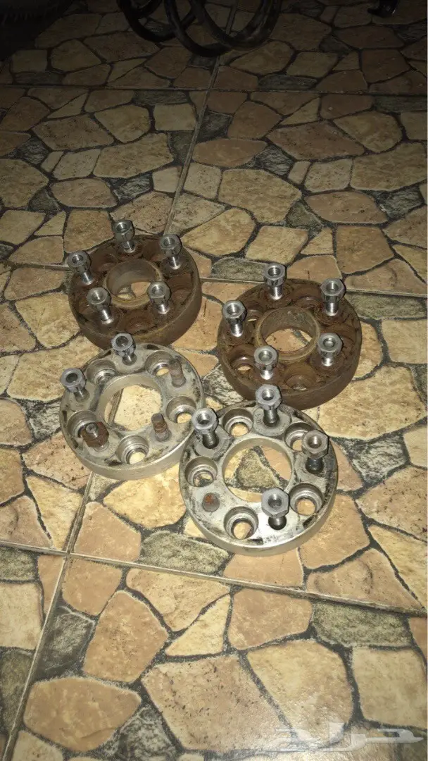 للبيع طقم جنوط وتباريز ومساعدين امامي تهبيط  (image 1)