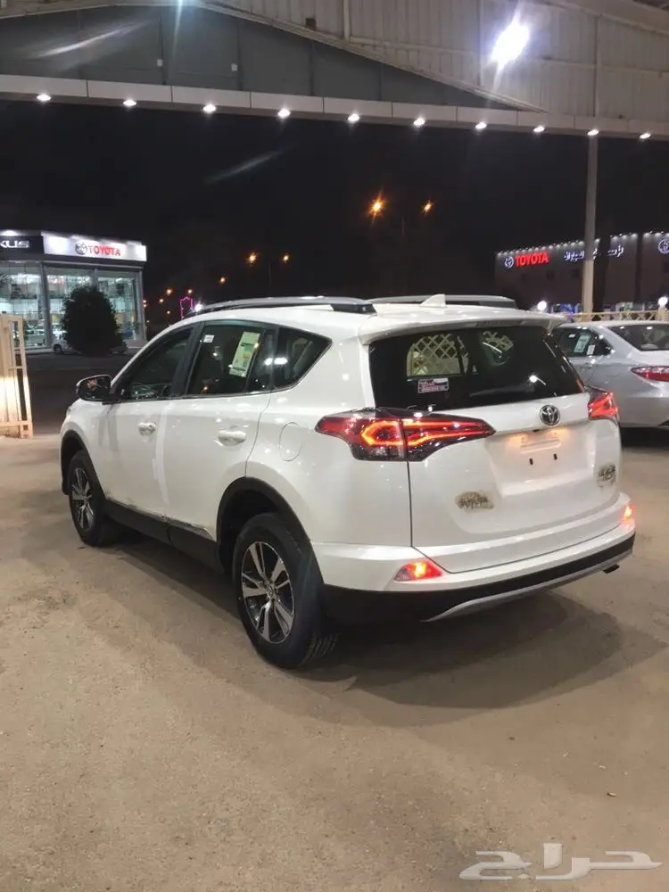 تويوتا زاف فور موديل 2017 سياحي وفل Gli (image 4)