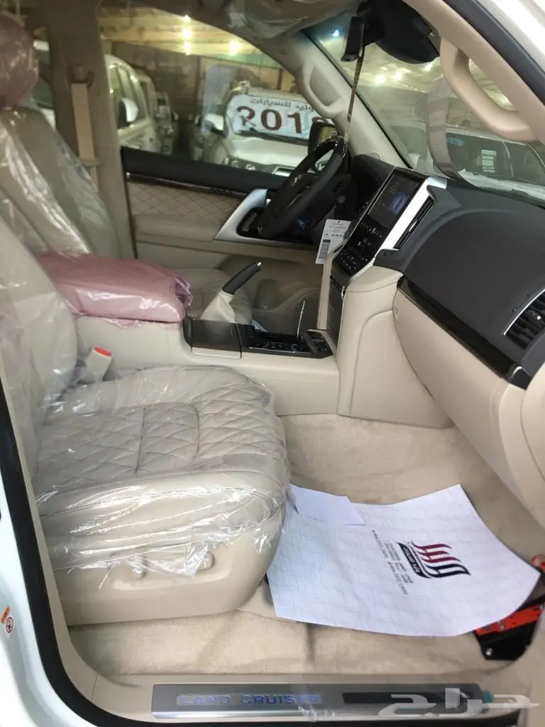 لاند كروزر-VXS -فى اكس اس-2018 - 8 سلندر 5.7 (image 4)