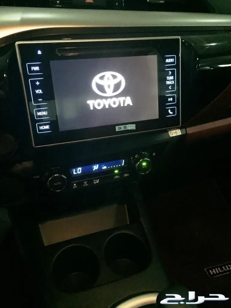 هايلوكس الساير 2017 عادي - مكيف خلفي وكاميرا (image 6)