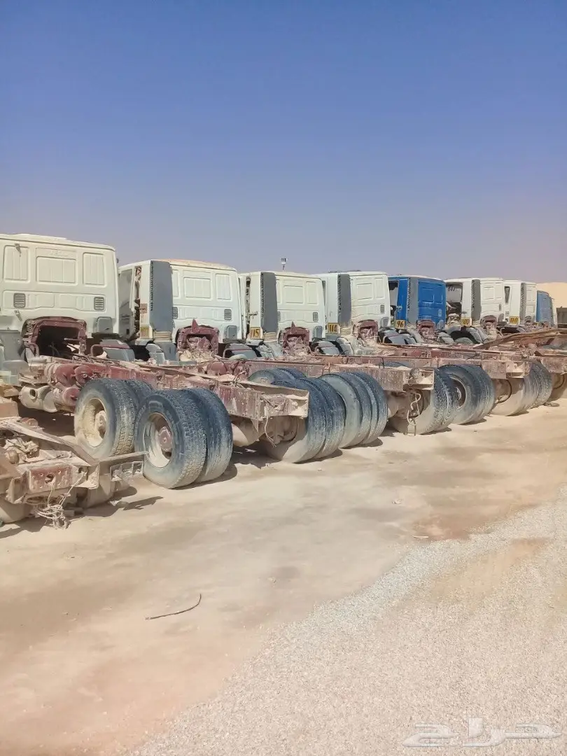 روس شاحنات: مجموعة شاحنات أفيكو ممتازة للبيع!