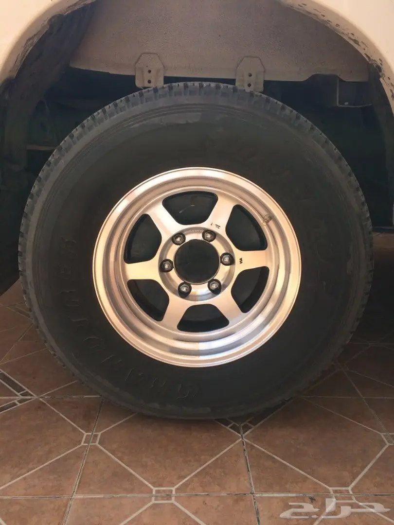 جنوط ريس وكفرات دنلوب مقاس 16 