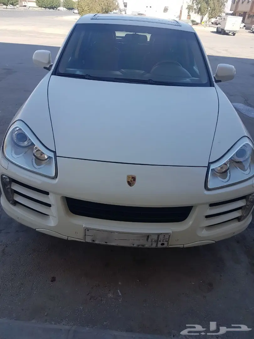  لدي سيارة  بورش كايين اس 2009 للبيع 