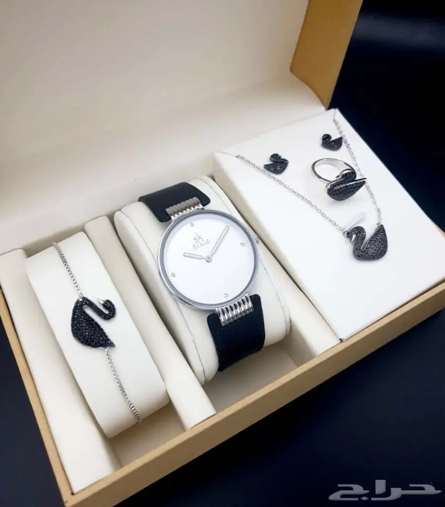 ساعات واطقم فخمه وهدايا 