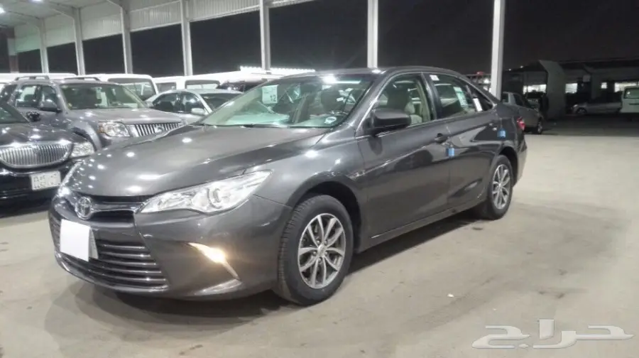 كامري 2016 - صيانة وكالة - بحالة ممتازة (image 1)