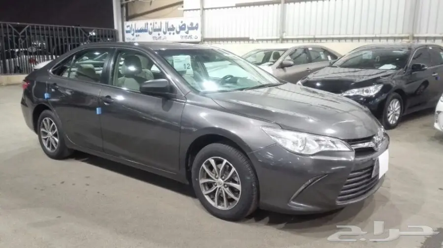 كامري 2016 - صيانة وكالة - بحالة ممتازة (image 5)