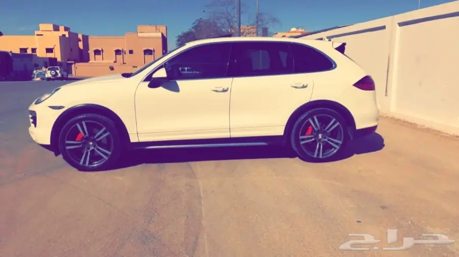 للبيع جيب بورش المديل 11 (image 7)