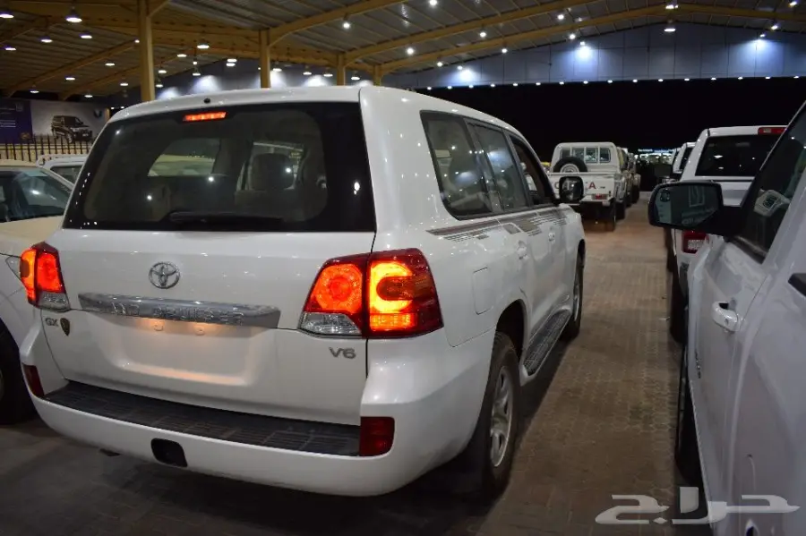 تويوتا لاندكروزر GX فل كامل خليجي 2015 (image 6)