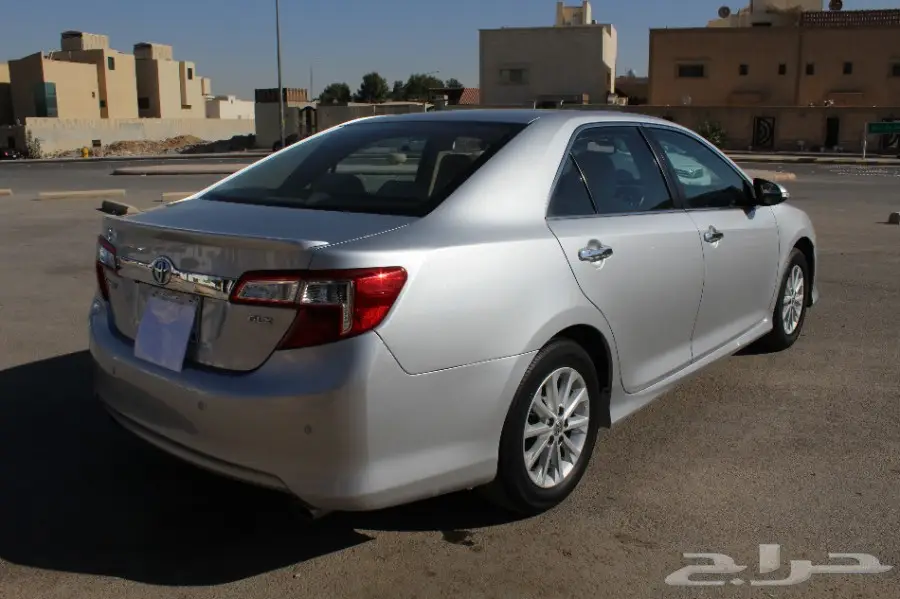 تويوتا كامري GLX موديل 2012 (image 4)