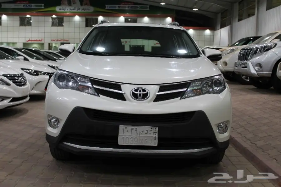 تويوتا رافور موديل 2015