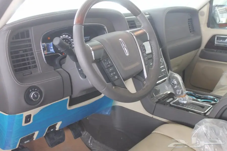 عرض مميز 155 الف لنكولن نافيجتور خليجي 2015  (image 8)