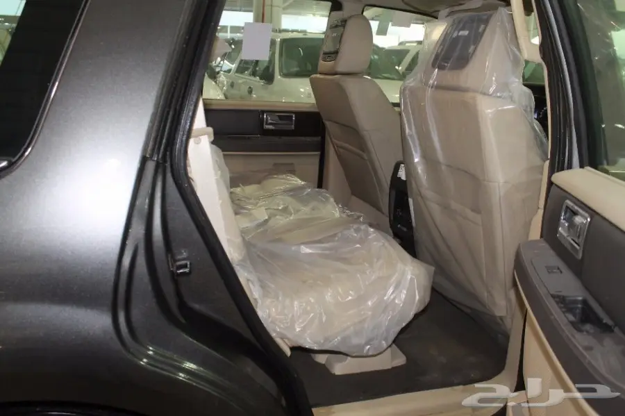 عرض مميز 155 الف لنكولن نافيجتور خليجي 2015  (image 14)