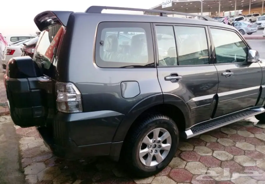 ميتسوبيشي باجيرو 3.5 موديل 2017 خليجي (image 9)