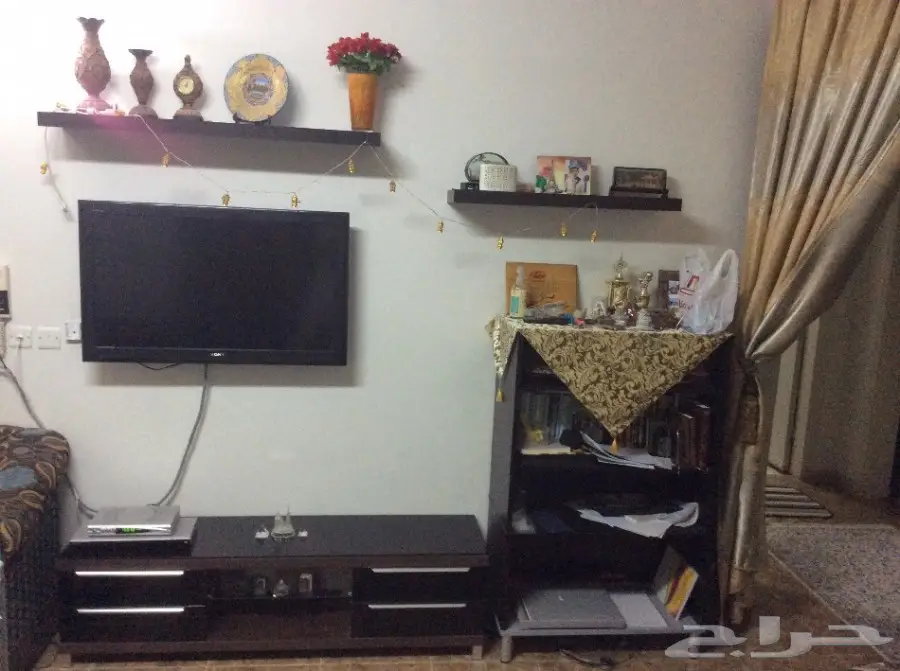 كنب أمريكي فخم 7 أشخاص ودواليب أصلية - فرصة لا تُفوّت!