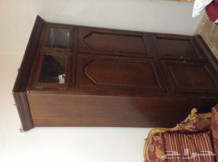 كنب أمريكي فخم 7 أشخاص ودواليب أصلية - فرصة لا تُفوّت! (image 7)