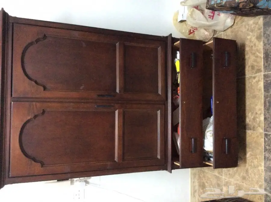 كنب أمريكي فخم 7 أشخاص ودواليب أصلية - فرصة لا تُفوّت! (image 13)