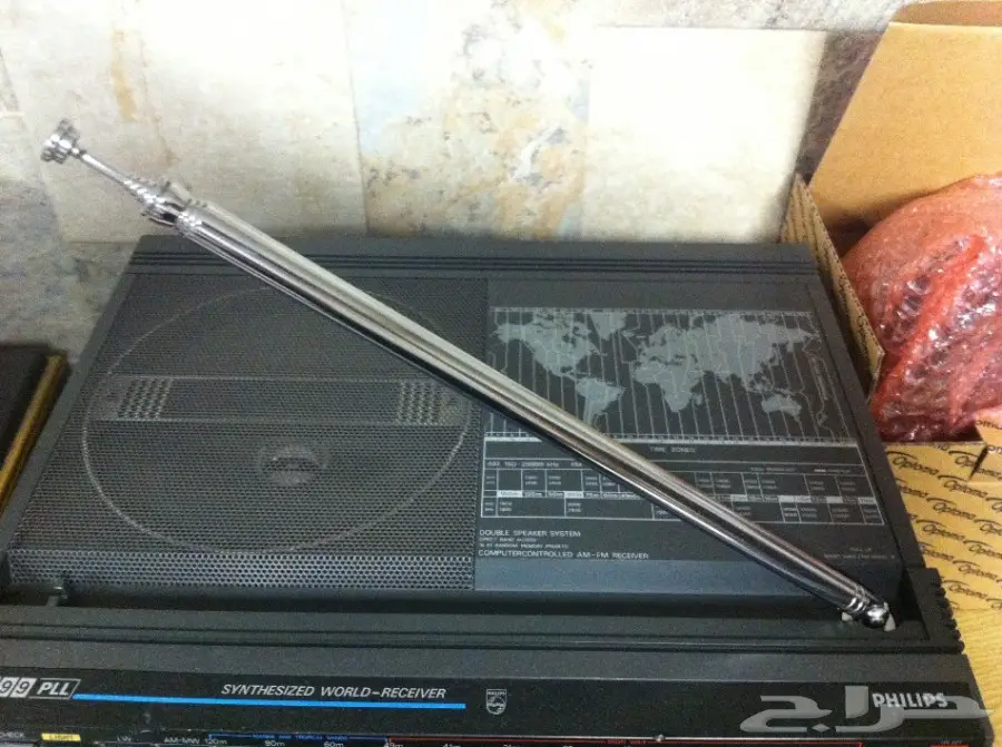 راديو فيلبس قديم بحالة ممتازة Philips D2999  (image 2)