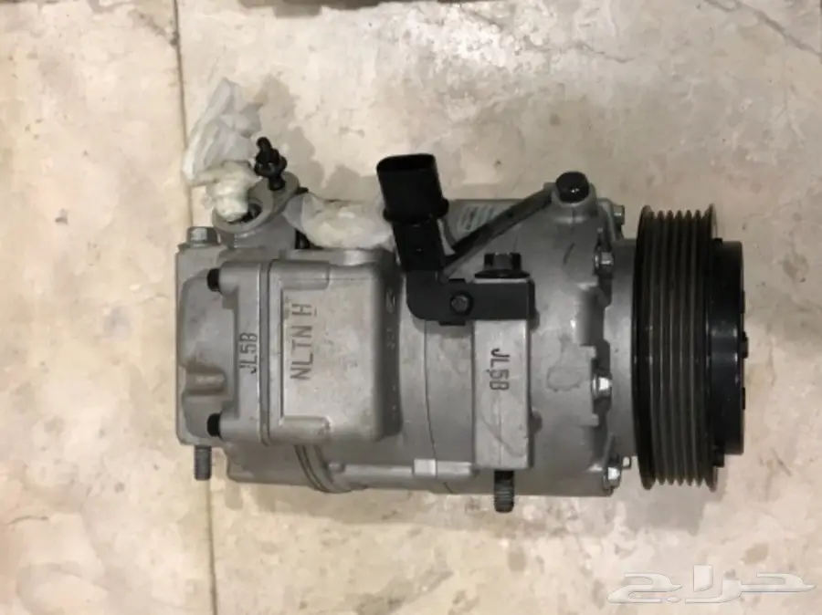 كومبروسر جنيسيس 2017 - شبه جديد! V8