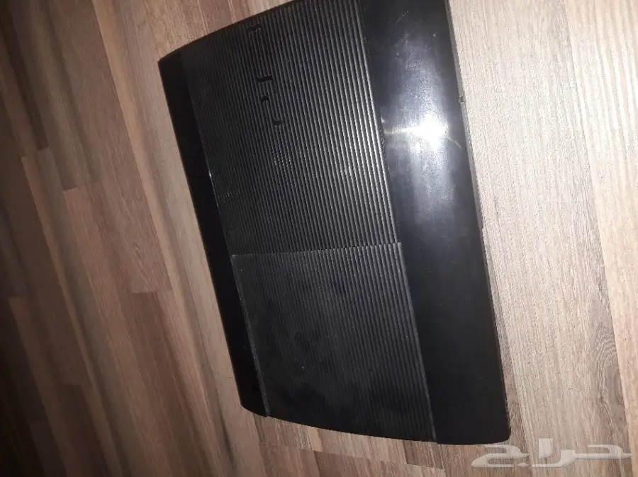 بلايستيشن 3 للبيع بحالة ممتازة مع 4 اشرطة