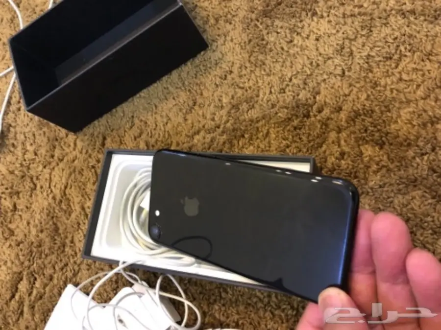 ايفون 7   حجم الذاكرة 128 اسود لامع (image 3)