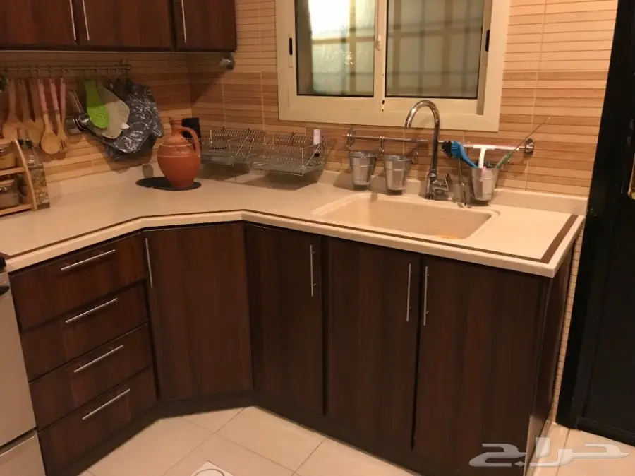 مطبخ للبيع شبه جديد
