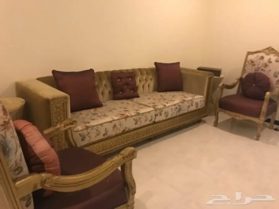 كنب نظيف للبيع (image 1)