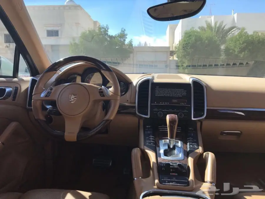 للبيع جيب بورش المديل 11 (image 8)